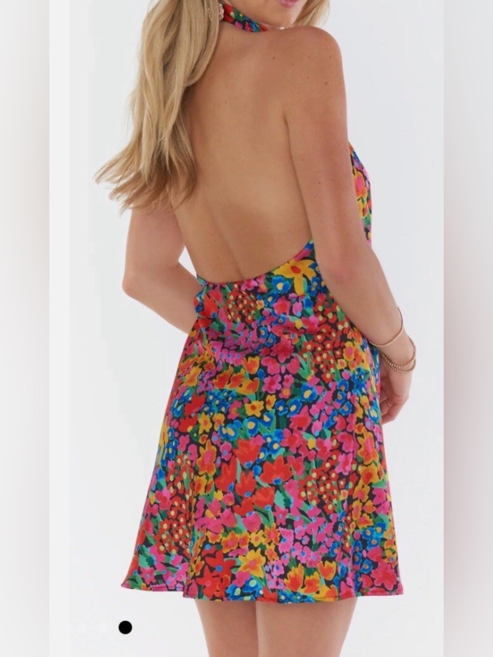 Show Me Your Mumu Jasmine Halter
Mini Dress Garden Glow silarge Cocktail party